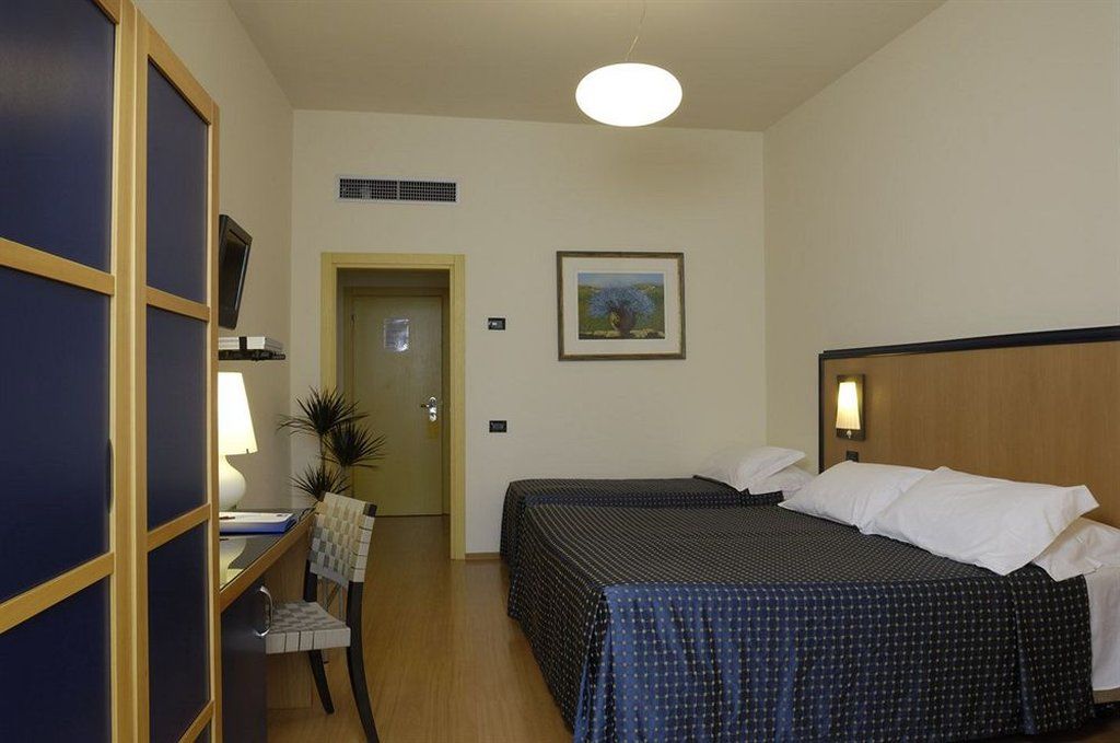 Hotel Masini Forlì Zimmer foto